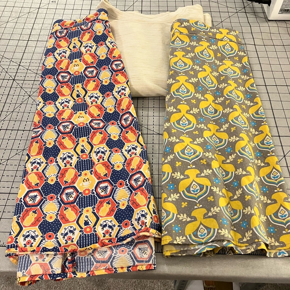 2 XL cotton skirts w pockets Blue Papyrus (w free XL old navy coordinate Tshirt)